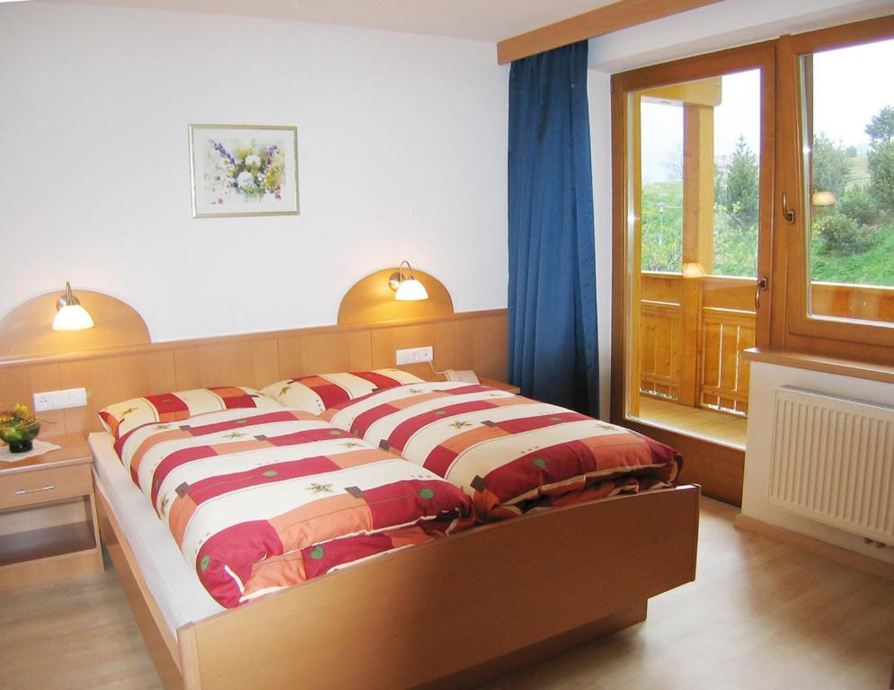 Residence Tauber Valles Rom bilde